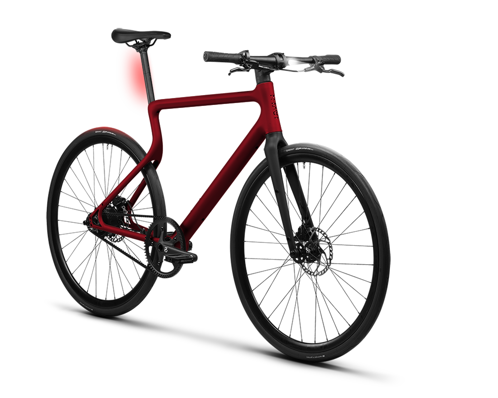 Vorderansicht Urban E-Bike Stadtfuchs Oxid Rot mit integrierter Lightskin Beleuchtung